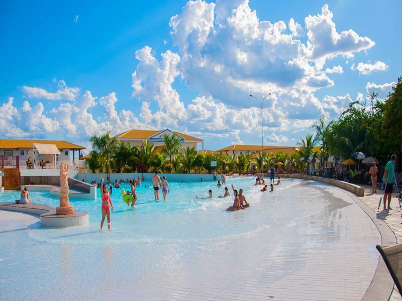 Lacqua Diroma, Mais Parque Acquatico Com Piscina De Ondas Калдас Новас Екстериор снимка